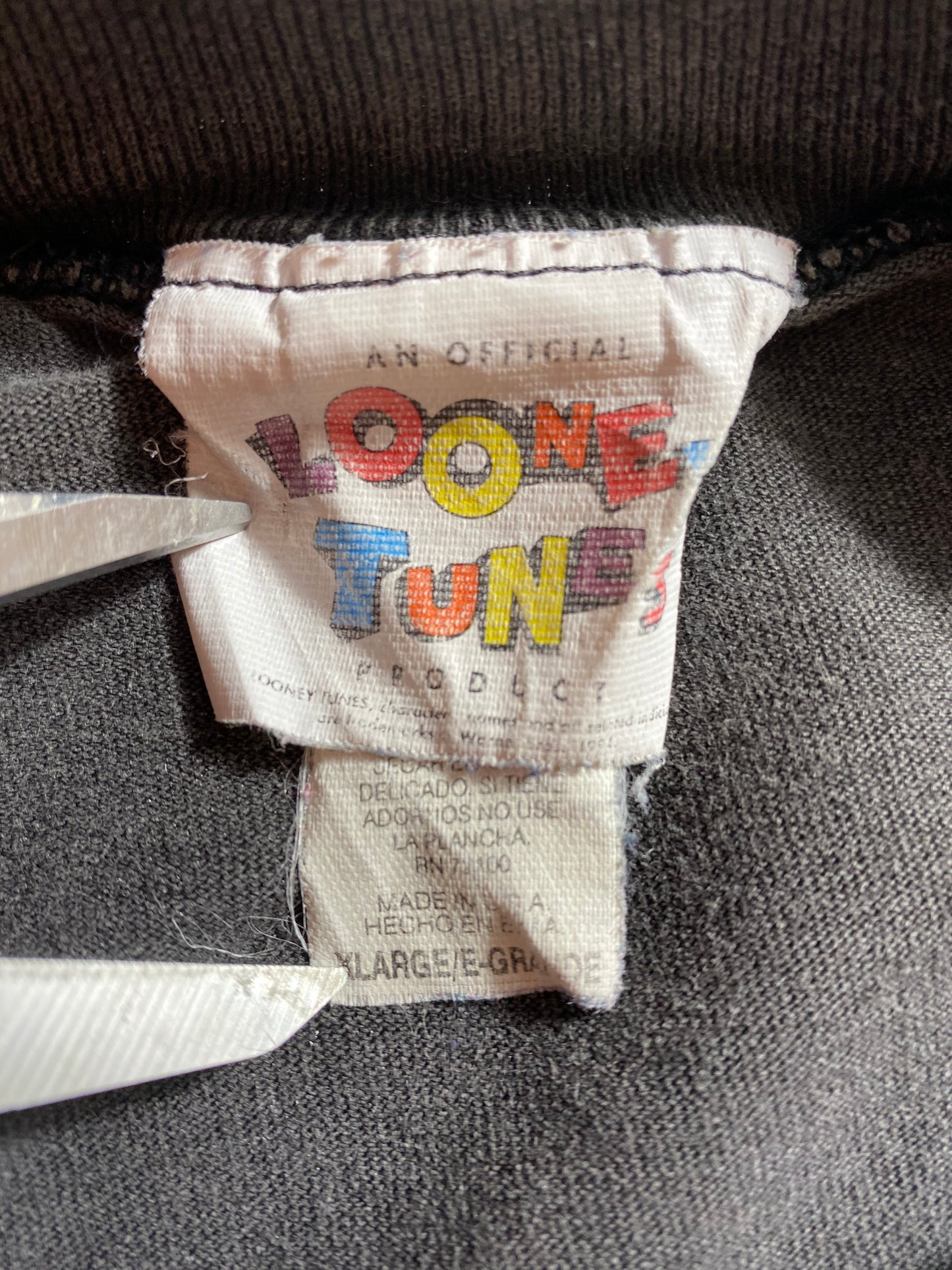 1994 Looney Tunes Daffy Duck Made in USA Size XL Vintage T-shirt / 7449