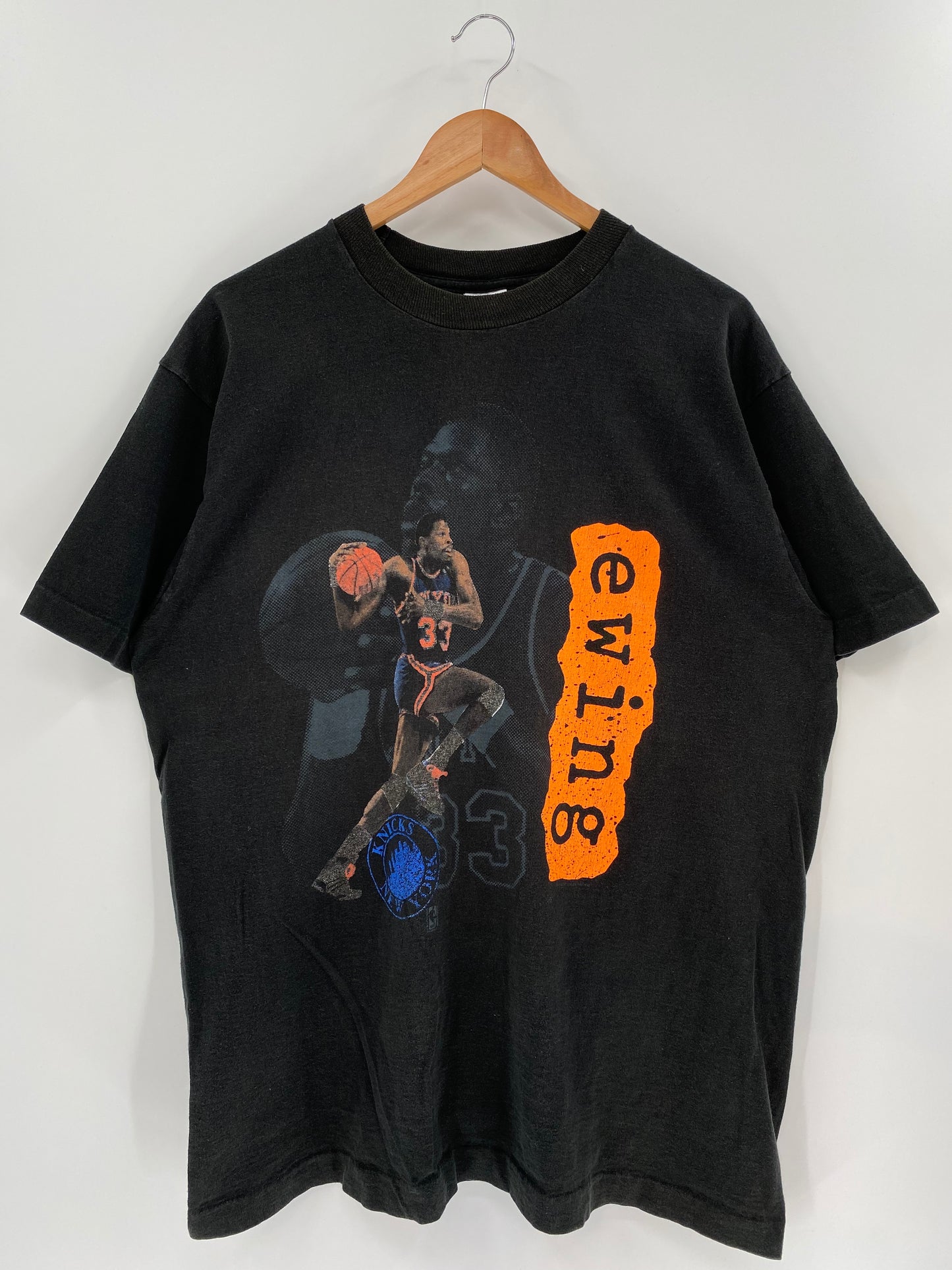 90’s Ewing NEW YORK KNICKS Size XL NBA T-shirt /  9536