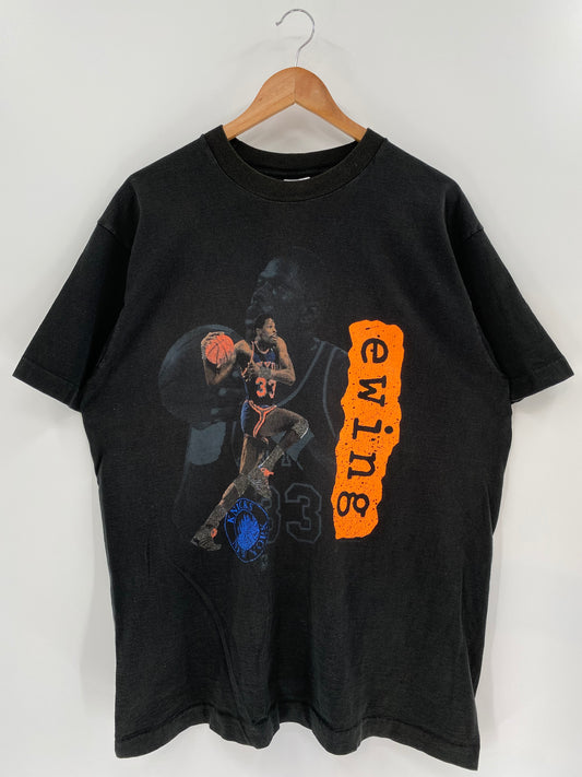 90’s Ewing NEW YORK KNICKS Size XL NBA T-shirt /  9536