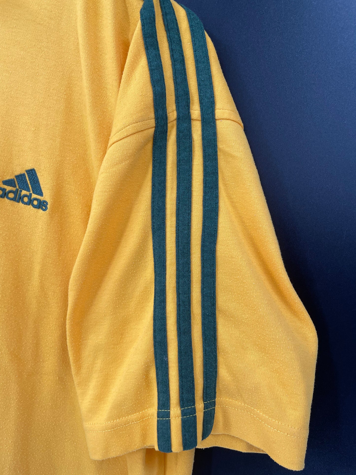 90’s ADIDAS Size XL Vintage T-Shirt / A3324