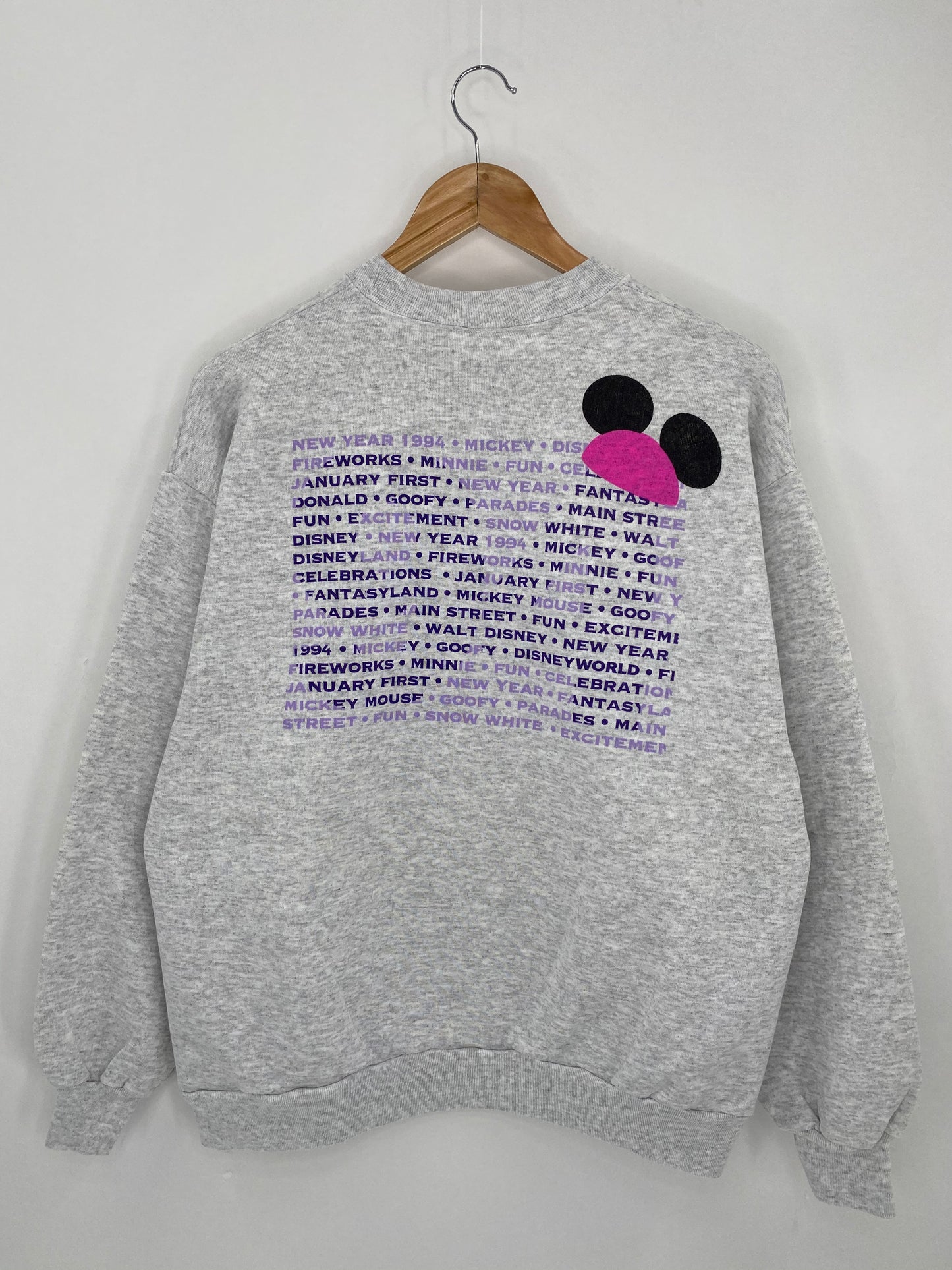 90's DISNEY Made in USA Size XL Vintage Sweat-shirt /  6285