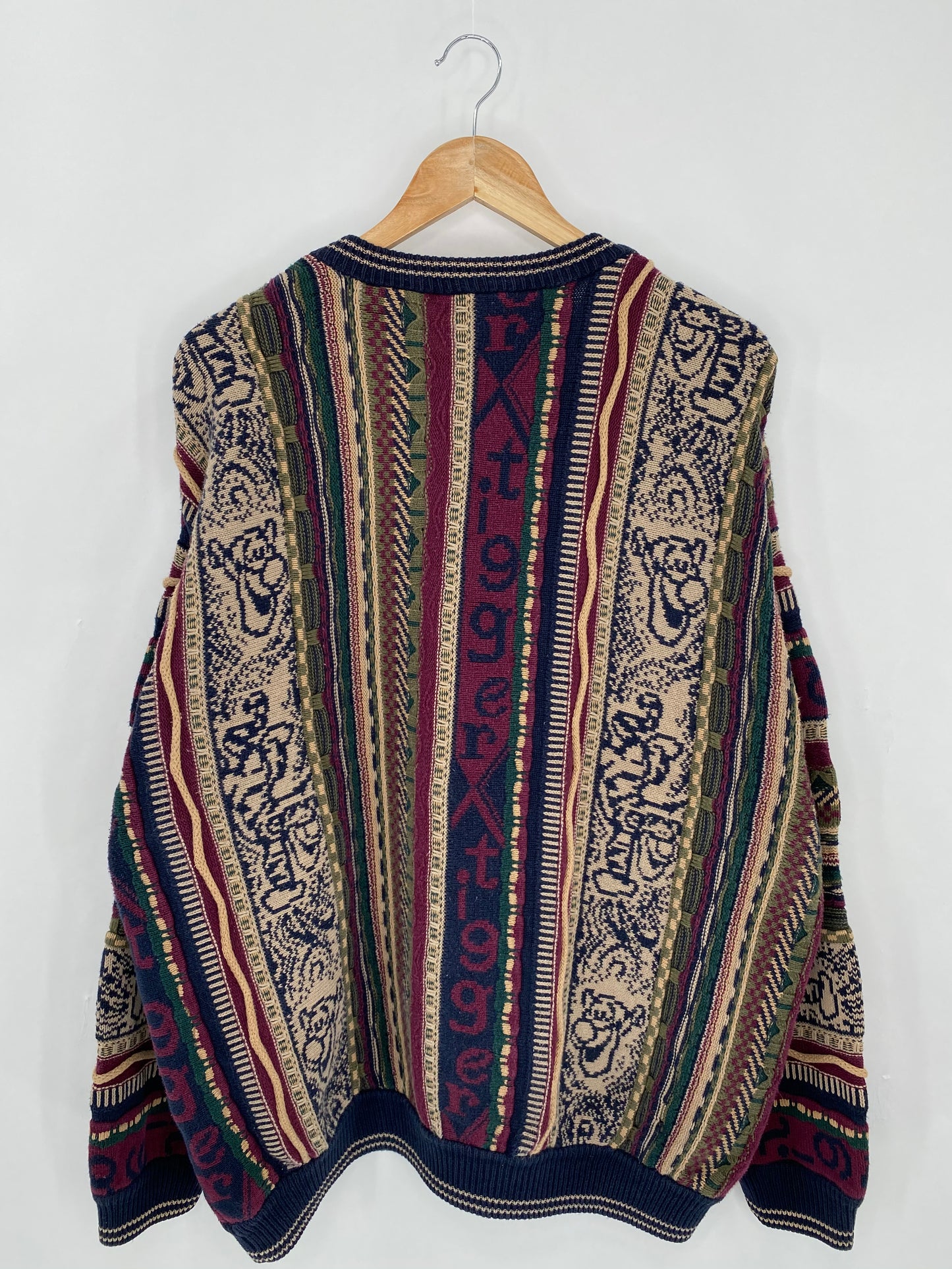 00' DISNEY TIGGER Vintage 3D Coogi-Style Size Approx. XL Knit Sweater / 6321