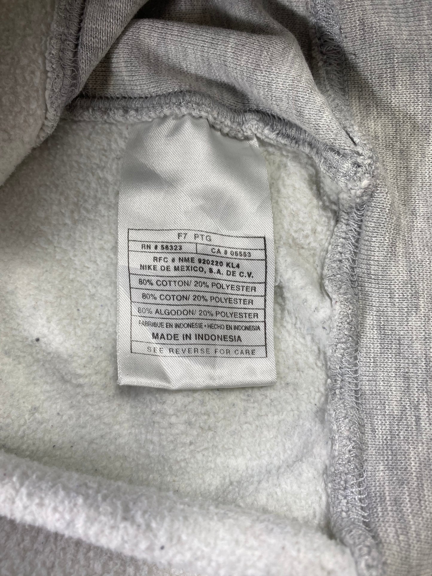 90's NIKE CONNECTICUT Size XL Vintage Sweat-shirt / 6157