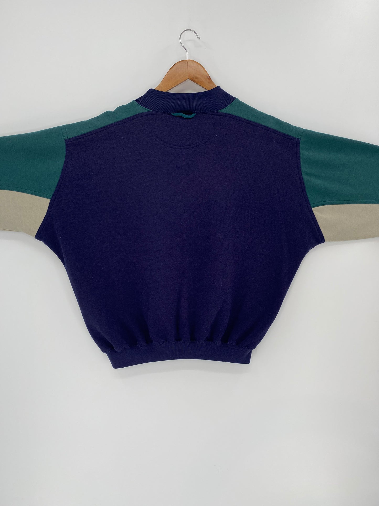 90’s ADIDAS Size M Vintage Sweatshirt / 9878