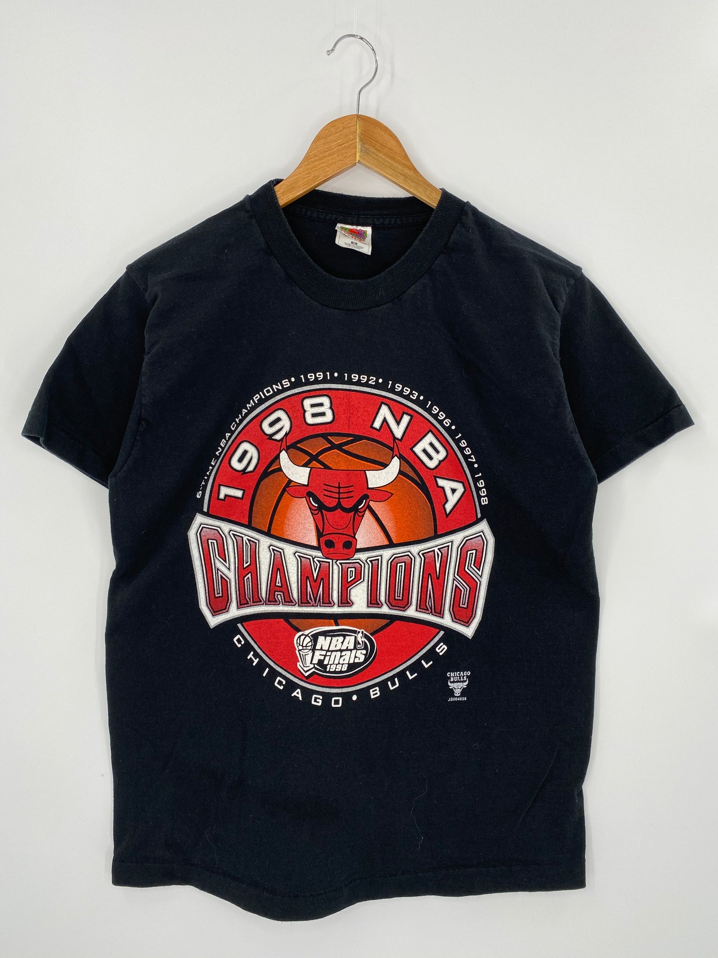 1998 NBA Champion Chicago Bulls Size M Vintage 90’s T-shirt / 7307