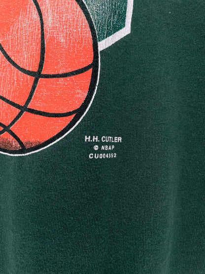 90’s BOSTON CELTICS x LOONEY TONES TAZ MADE IN USA Size L Vintage NBA T- Shirts / A330