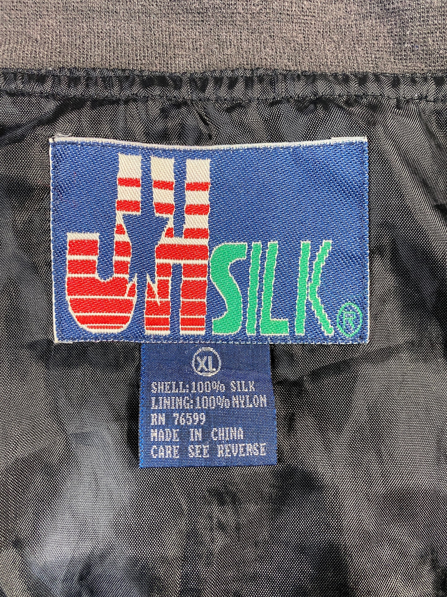 90's DISNEY MICKEY AND FRIENDS Size XL Vintage Silk Jacket / E570