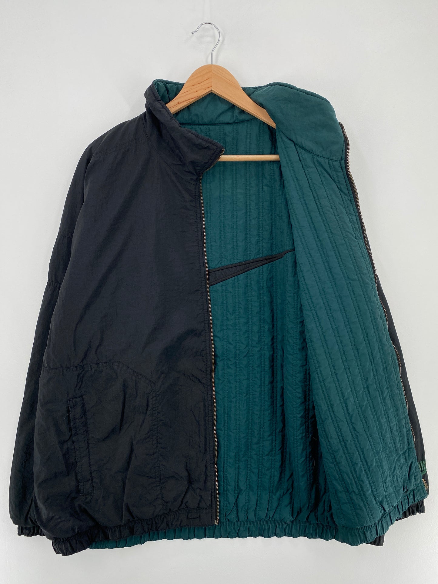 90's NIKE Size XL Vintage Reversible Padded Nylon Jacket / E576