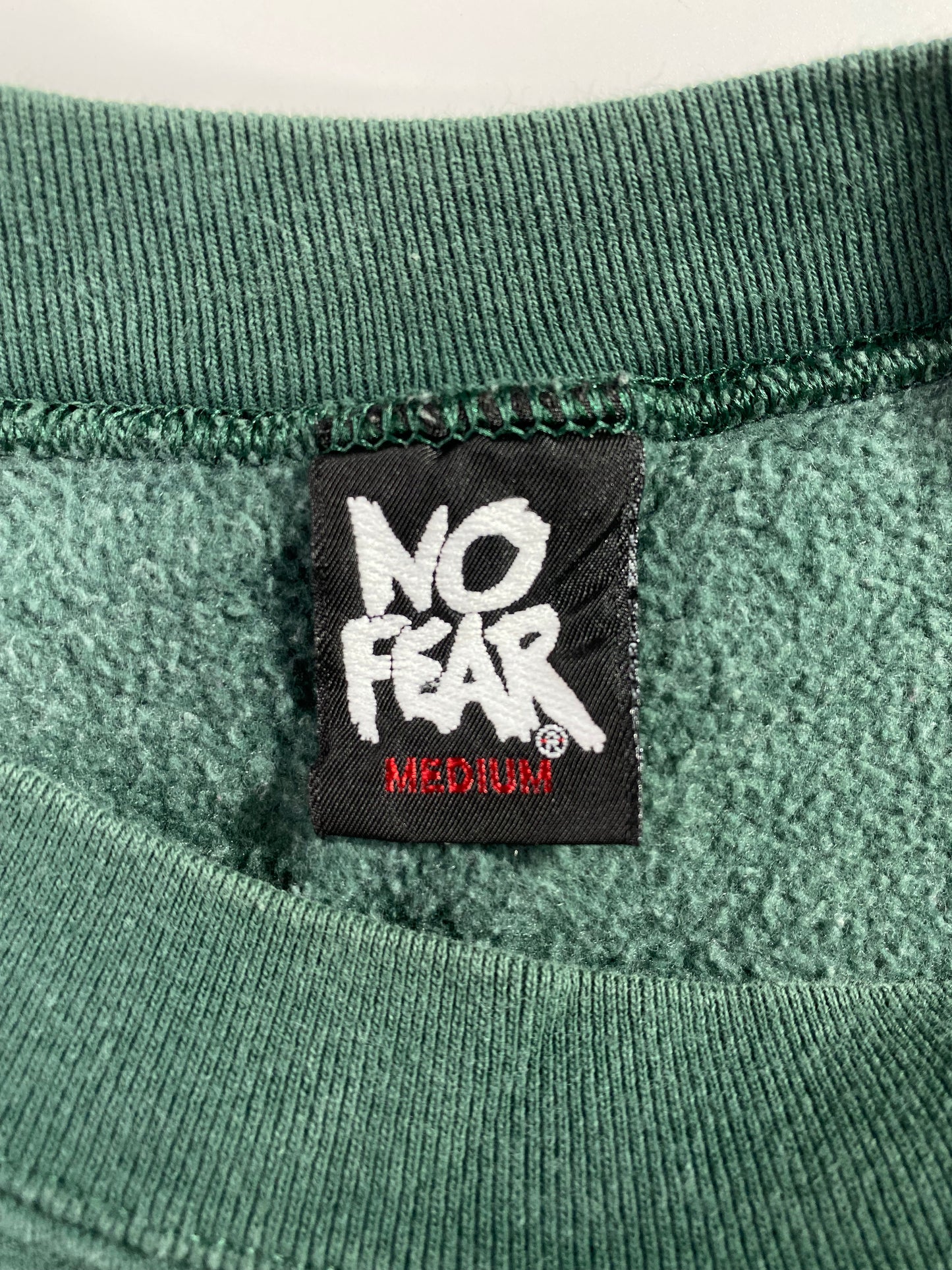 90's NO FEAR Made in USA Size M Vintage Sweat-shirt / A3021