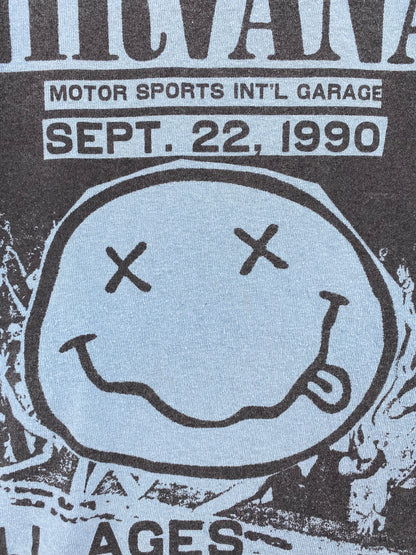 2010 NIRVANA Size M Music T-Shirt / A3114