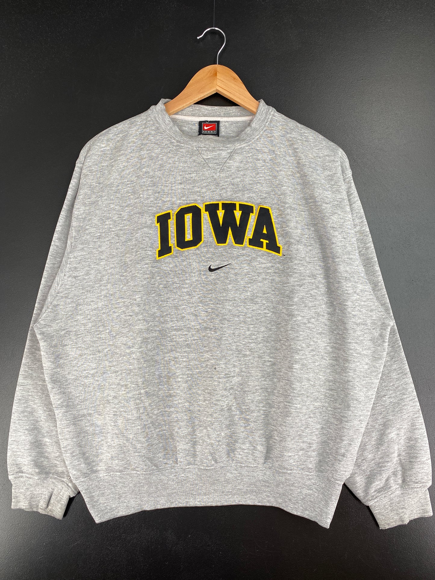 00' NIKE IOWA Size M Vintage College Sweat Shirts / A3722