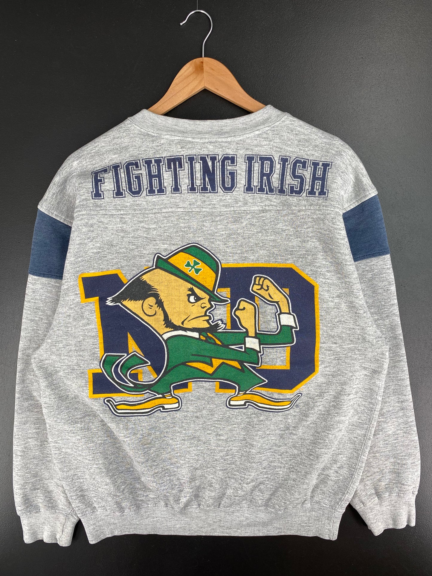 90’s NOTRE DAME FIGHTING IRISH Size M College Sweat-Shirt / A3312