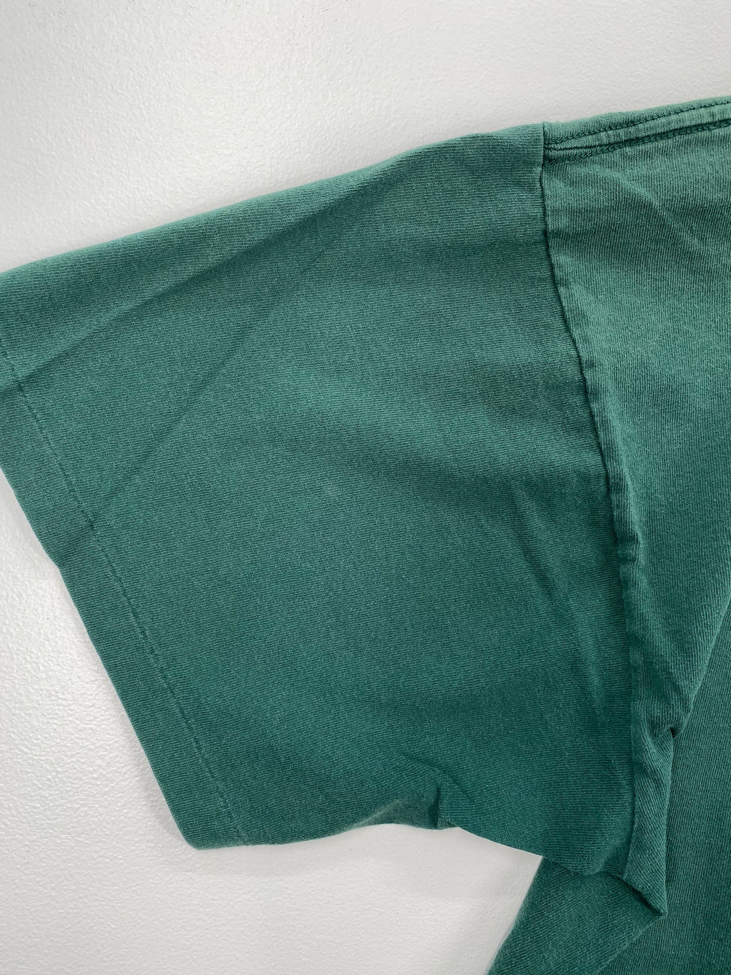 90's HOOTERS ATHLETICS Made in USA Size XL Vintage T-Shirt / A1372