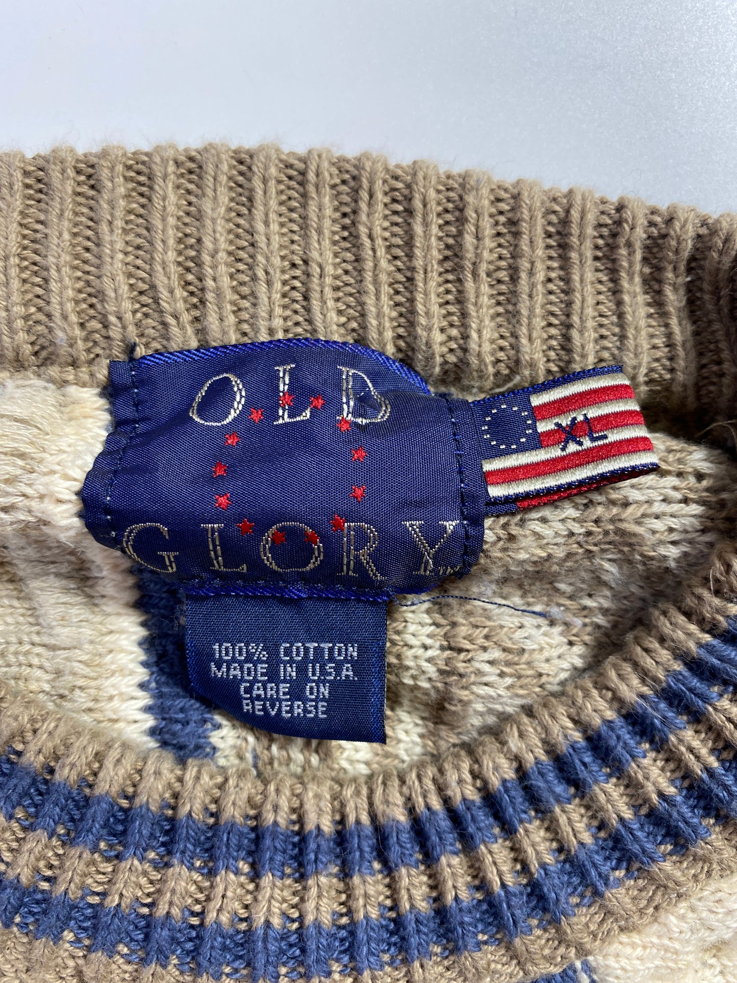 Vintage 3D COOGI-Style Made in USA Size XL Knit Sweater / E1784K
