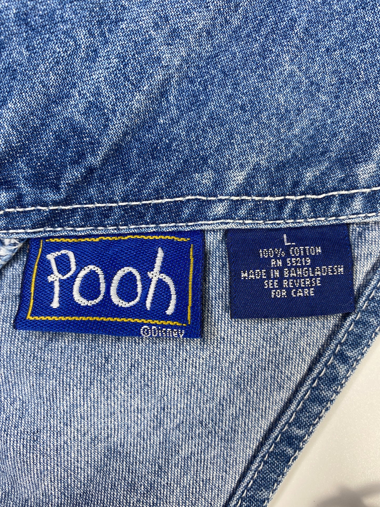 90's DISNEY WINNIE THE POOH Size L Vintage Denim Shorts / A1587