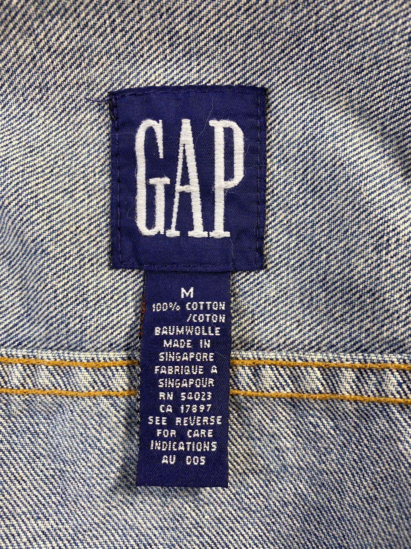 90's GAP Size M Vintage Denim Jacket / A1591