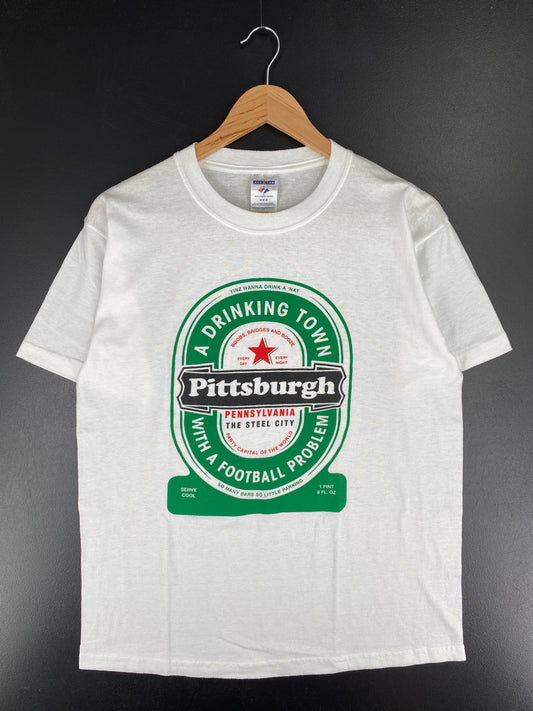 Vintage A DRINKING TOWN PITTSBURGH Size M T-Shirt / A6014