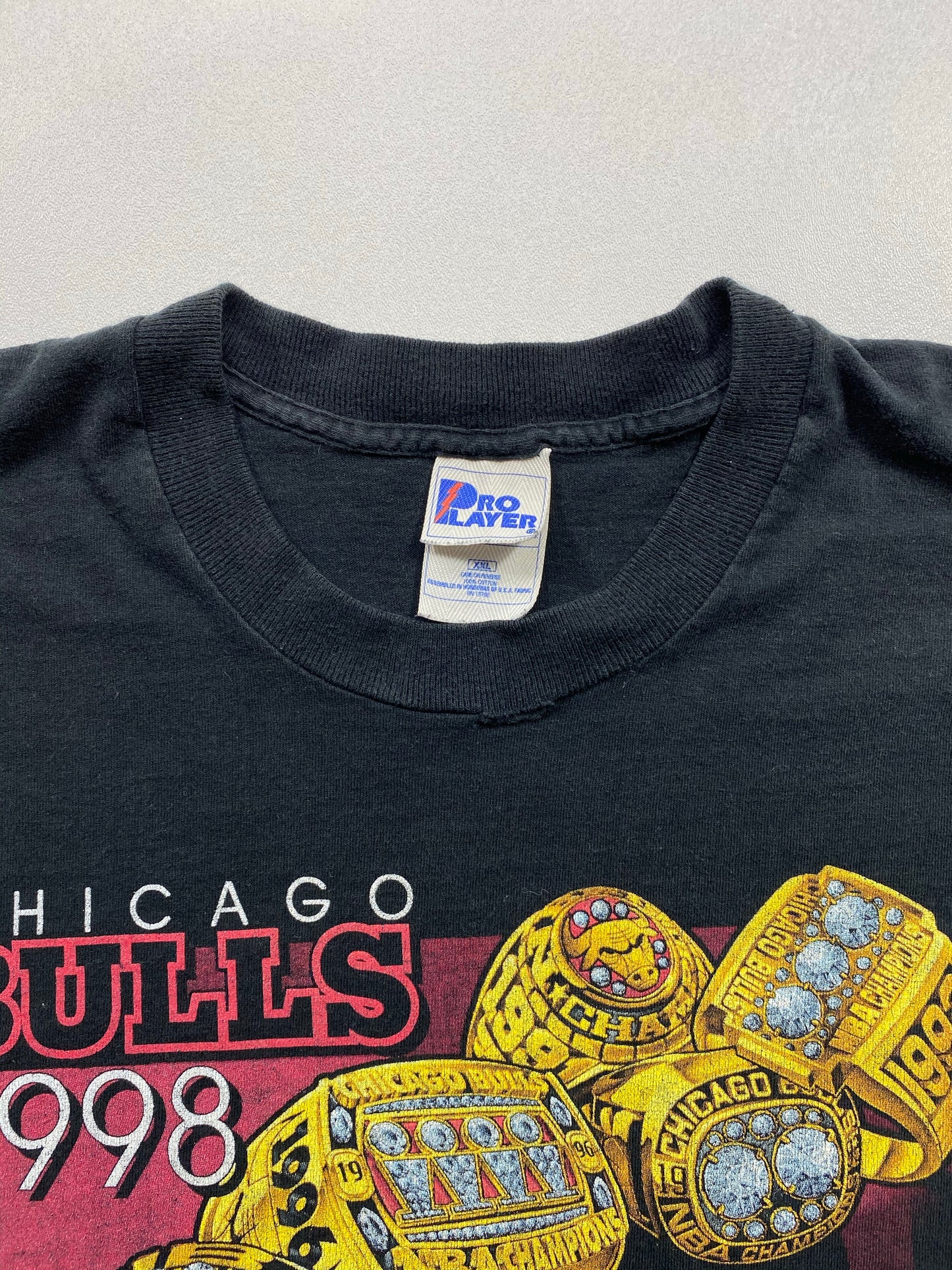 90’s Chicago Bulls Size XXL Vintage T-shirt   / 5973