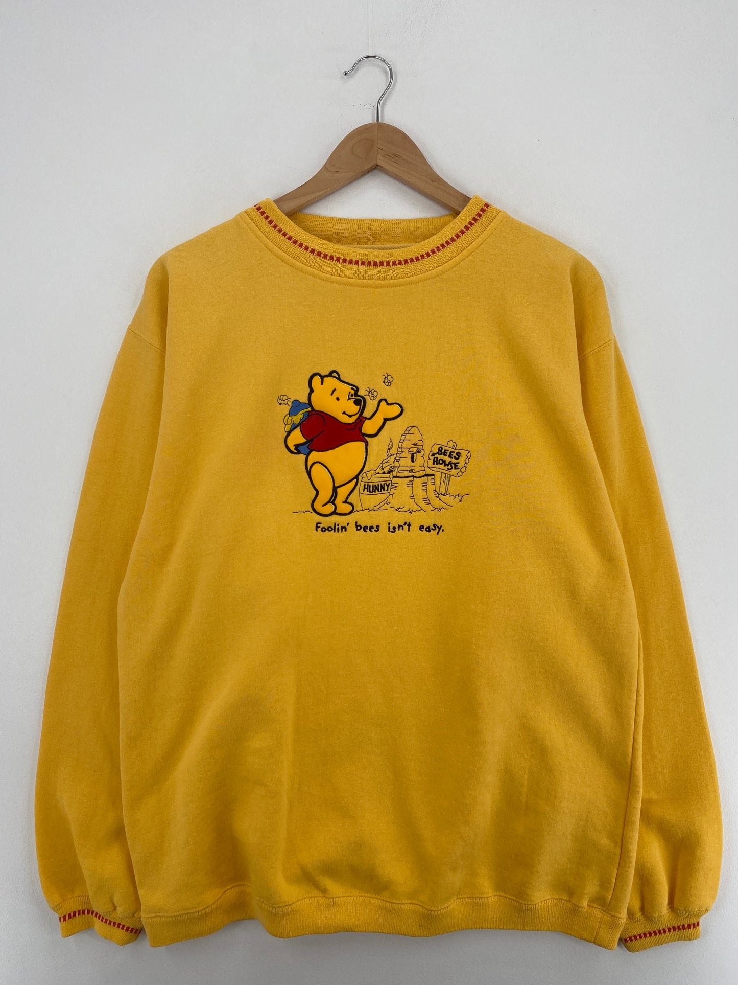 00' DISNEY WINNIE THE POOH Size L Vintage Sweat-shirt / A5294