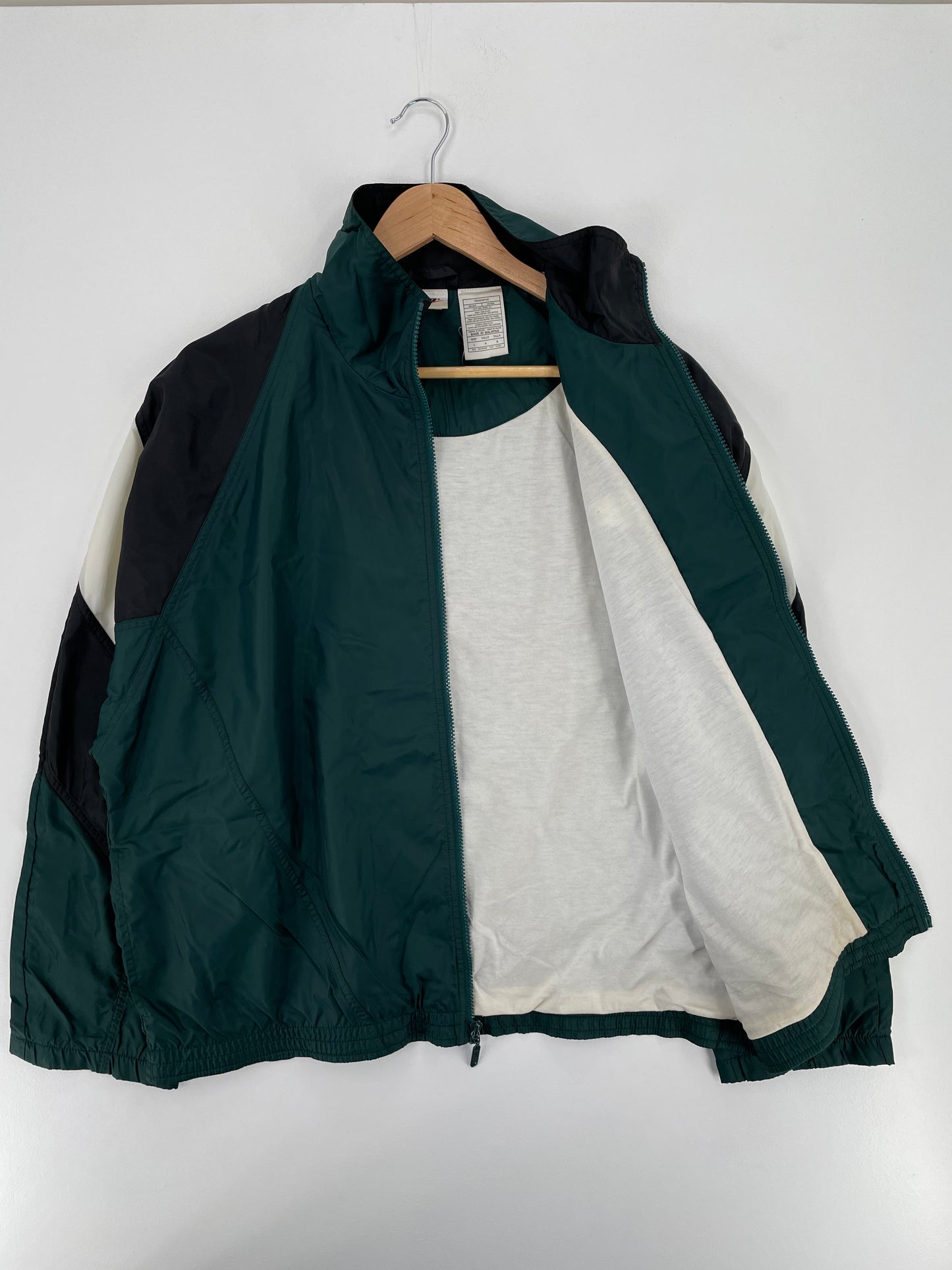 90’s NIKE Size L Vintage Nylon Jacket / A1782