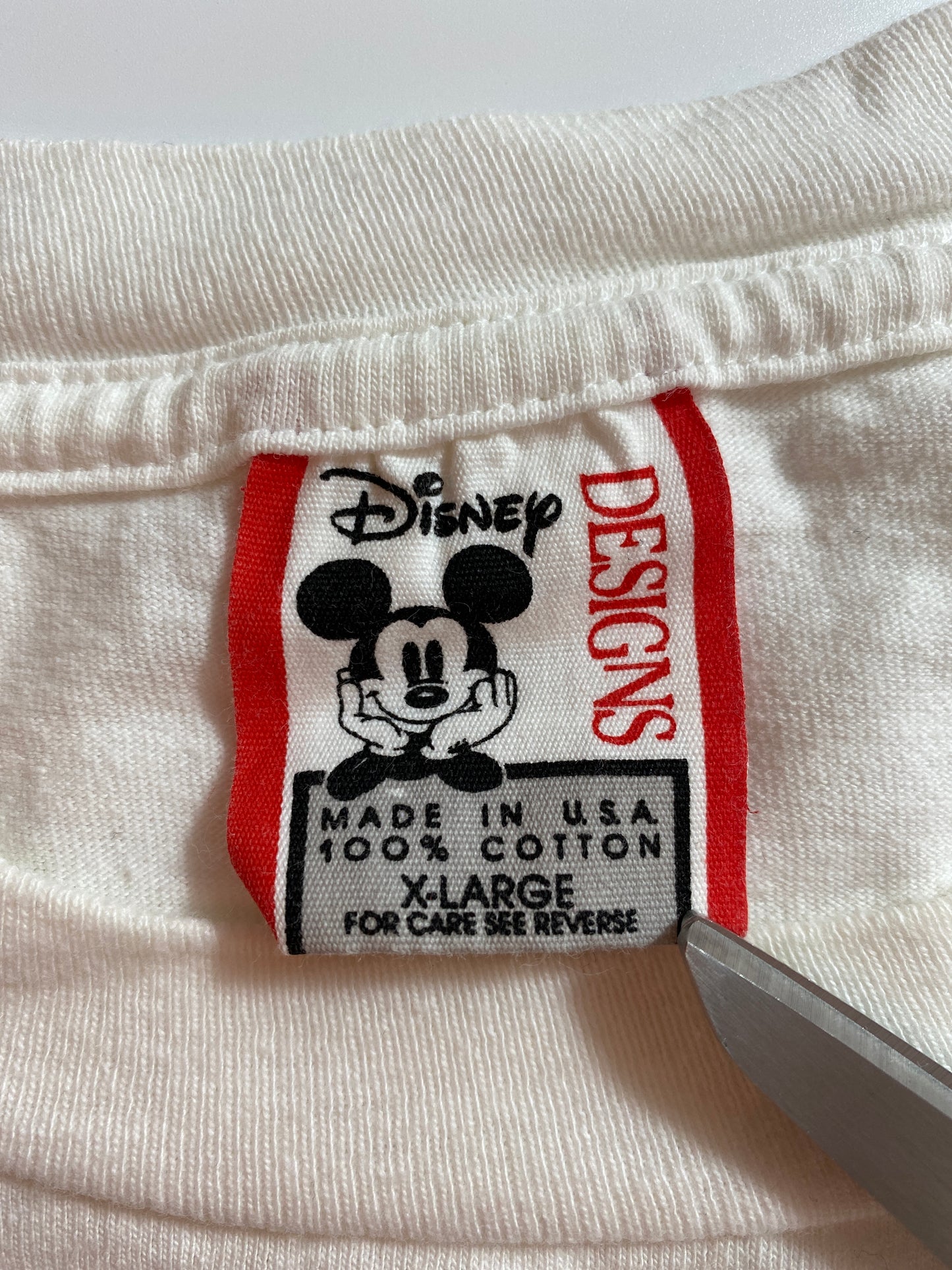 90's DISNEY MICKEY HOLIDAYS Made in USA Size XL Vintage T-Shirt / 9304