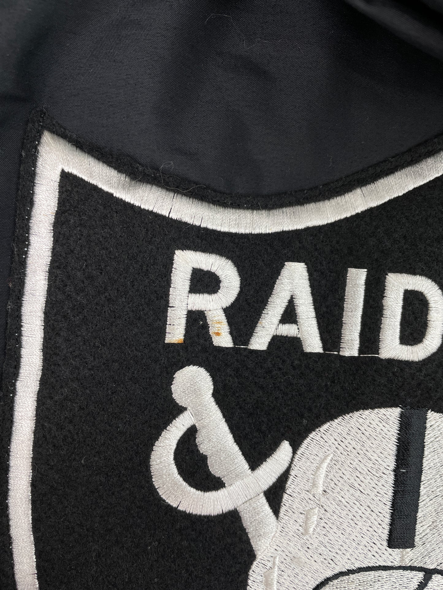 90’s STARTER x RAIDERS Size L NFL Padded Nylon Jacket / A8274