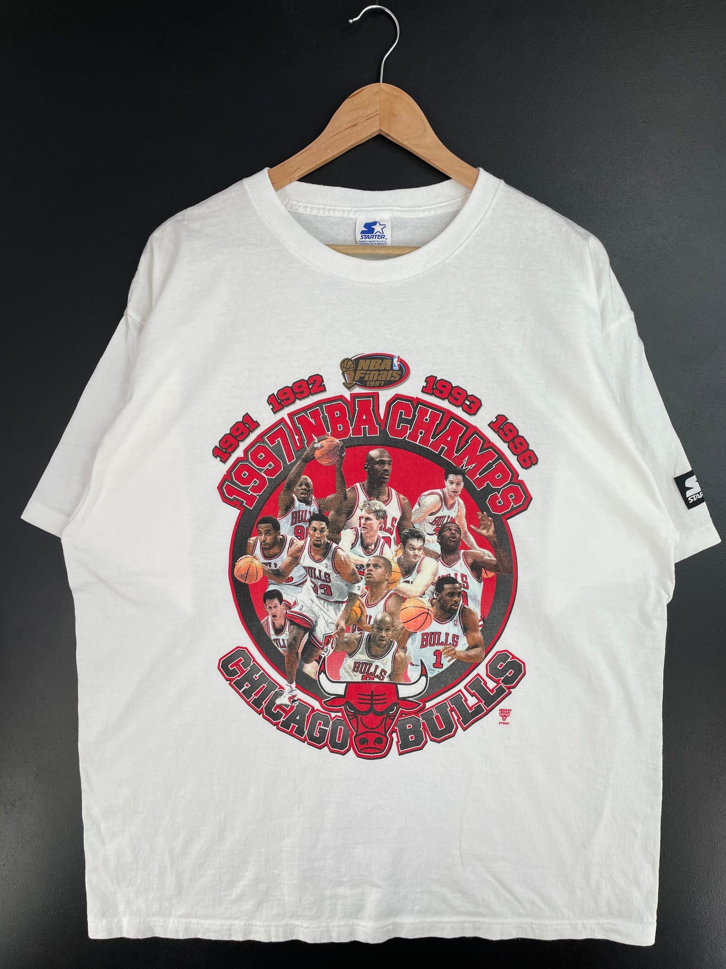 1997 STARTER x CHICAGO BULLS Size XL Vintage NBA T-Shirt / E47