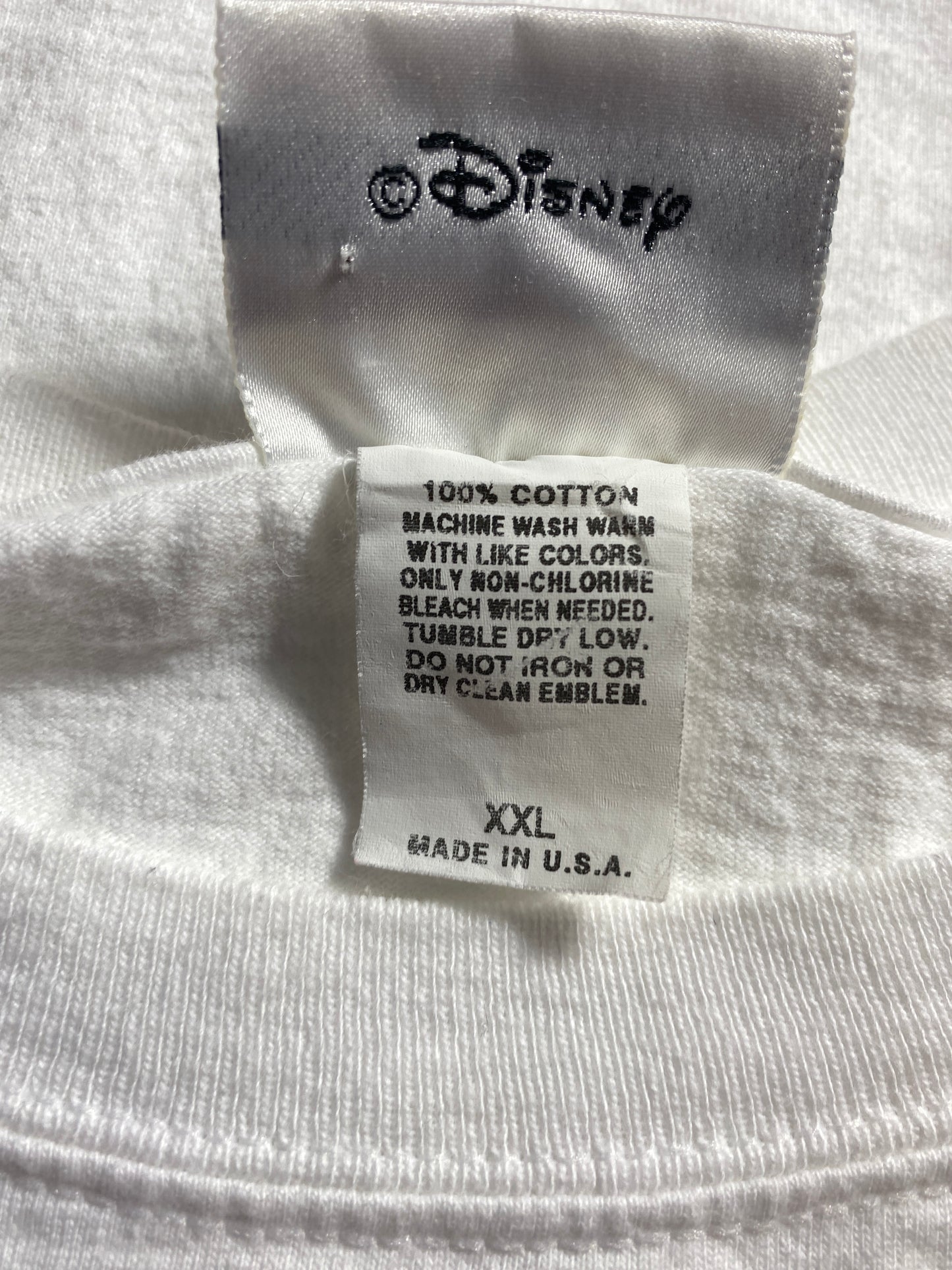 00' DISNEY EPCOT MADE IN USA Size XXL Vintage T-Shirt / K1379