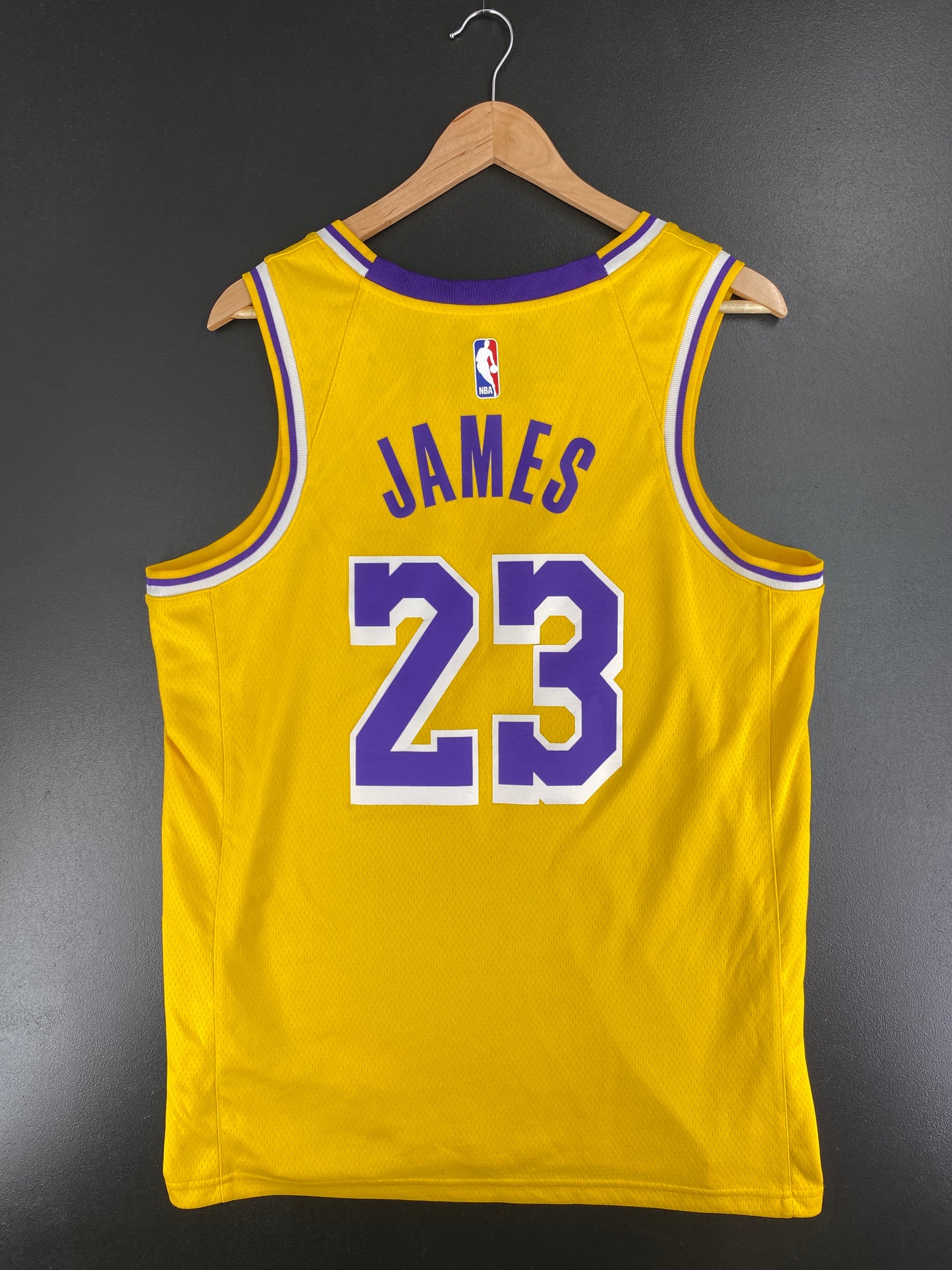 .Vintage NIKE x LOS ANGELES LAKERS LEBRON JAMES Size 48 L Vintage NBA Jersey / A5460