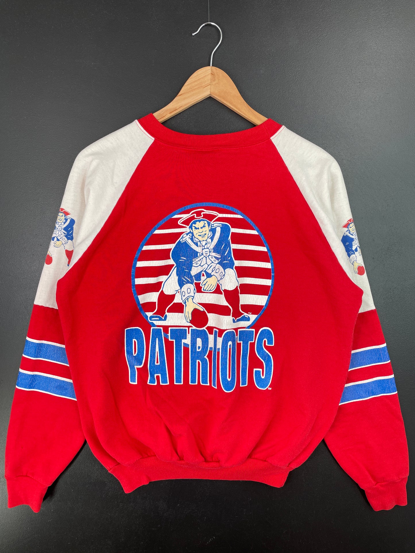 90’s NEW ENGLAND PATRIOTS Size Approx.L NFL Sweat-shirt / A8522