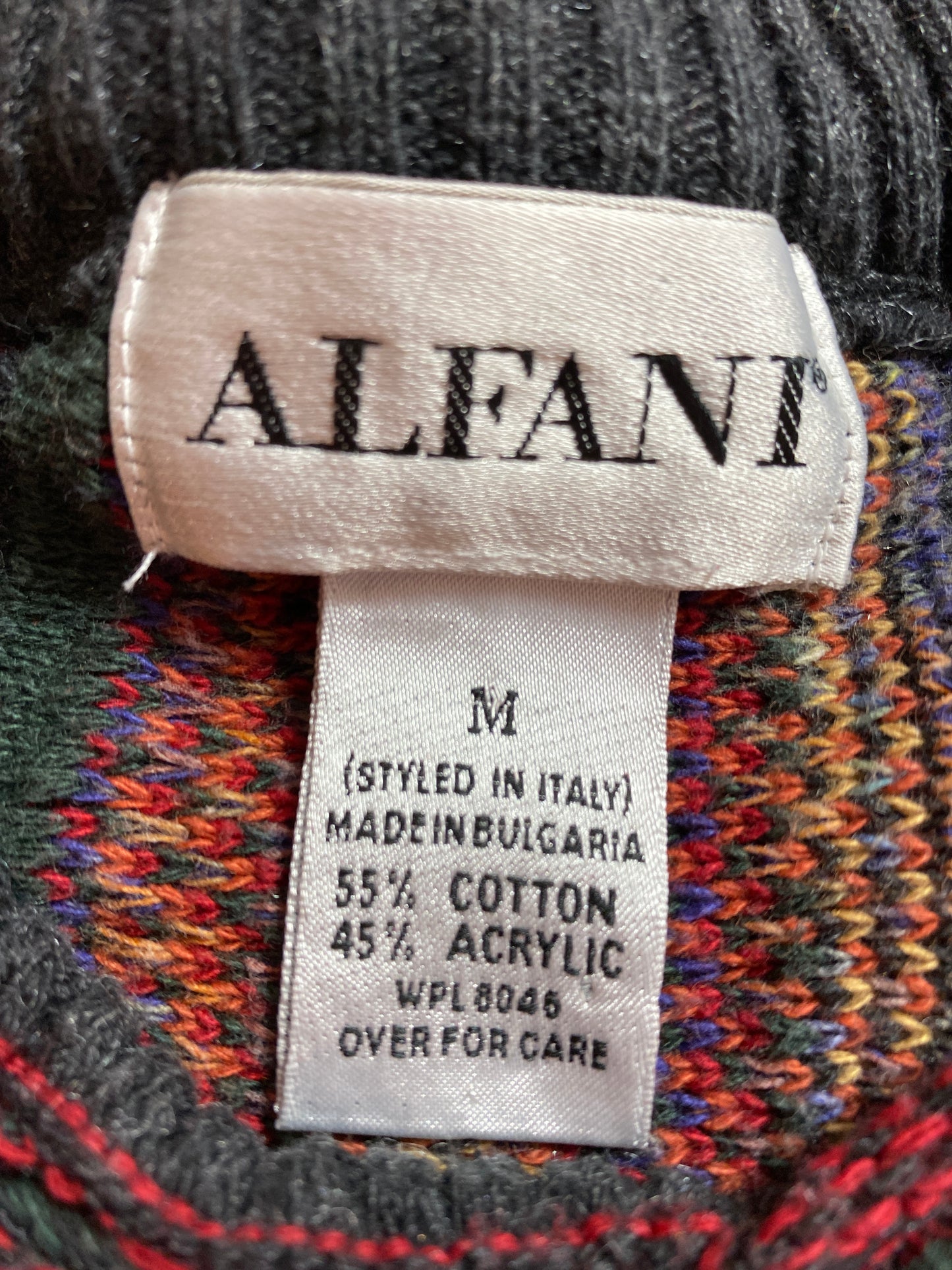 Vintage 3D Coogi-Style Size M Knit Sweater / 9643