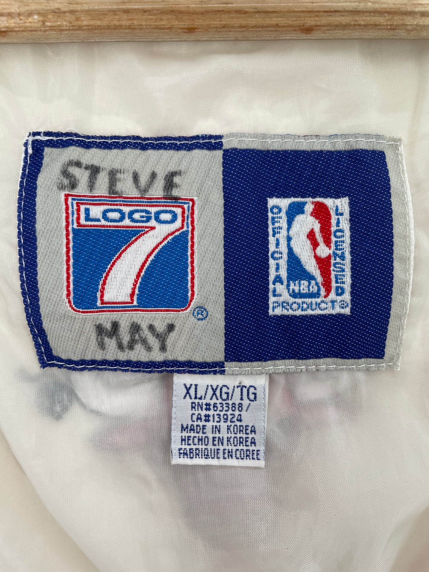 90's STARTER x CHICAGO BULLS Size XL Vintage NBA Nylon Jacket / A6839