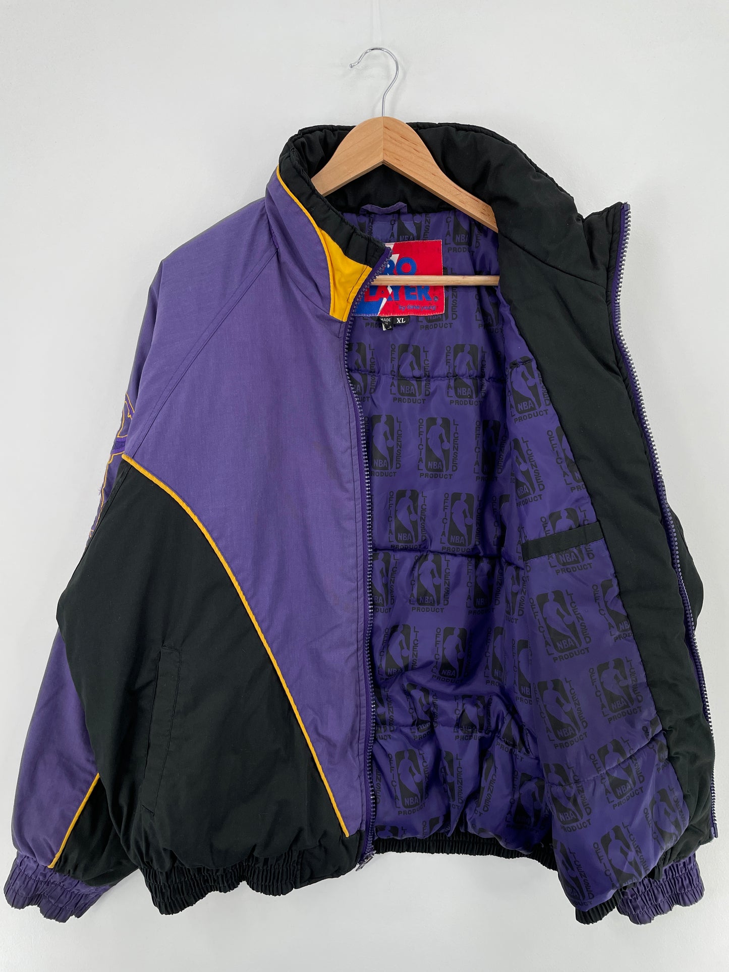 90’s LOS ANGELES LAKERS Size XL NBA Padded Jacket / E770
