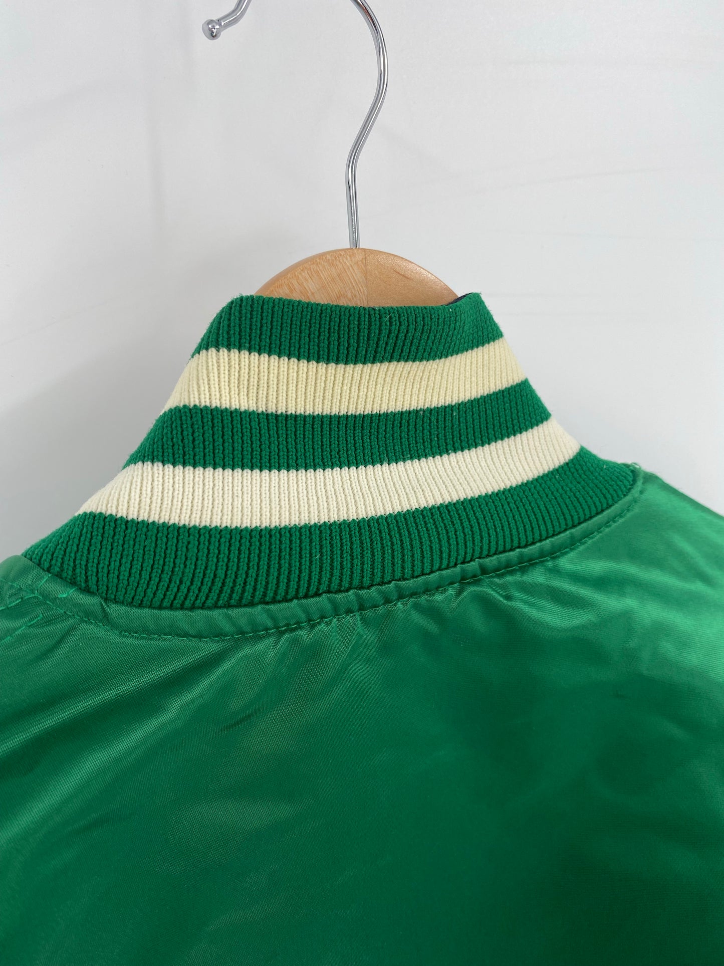 90’s STARTER x BOSTON CELTICS Size XL NBA Reversible Nylon Jacket / K6907
