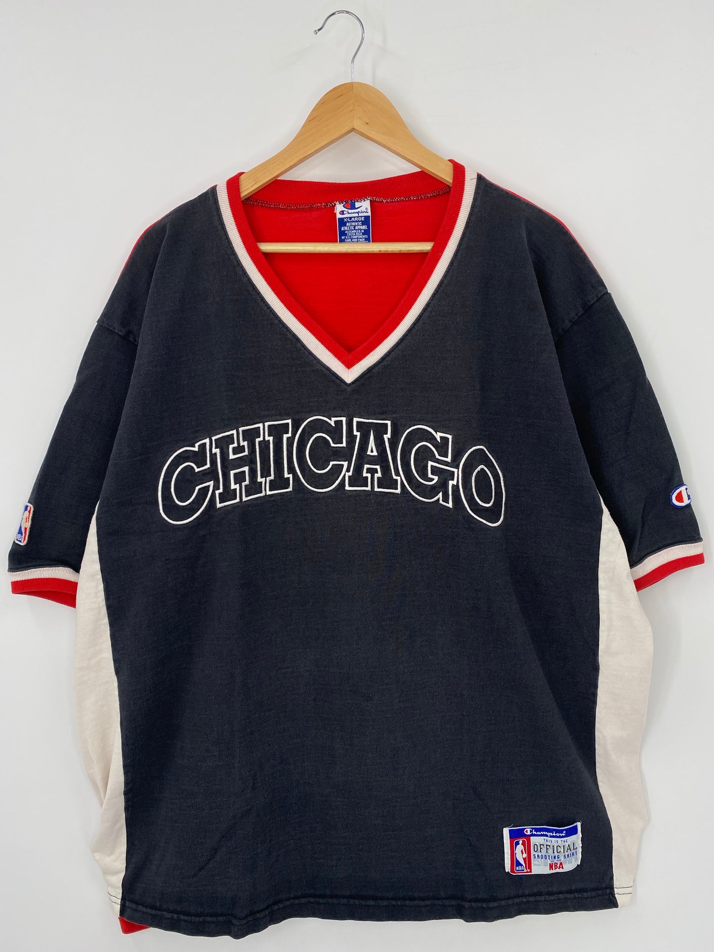 90’s CHAMPION x CHICAGO BULLS Size XL Vintage NBA Shooting shirt / K4881