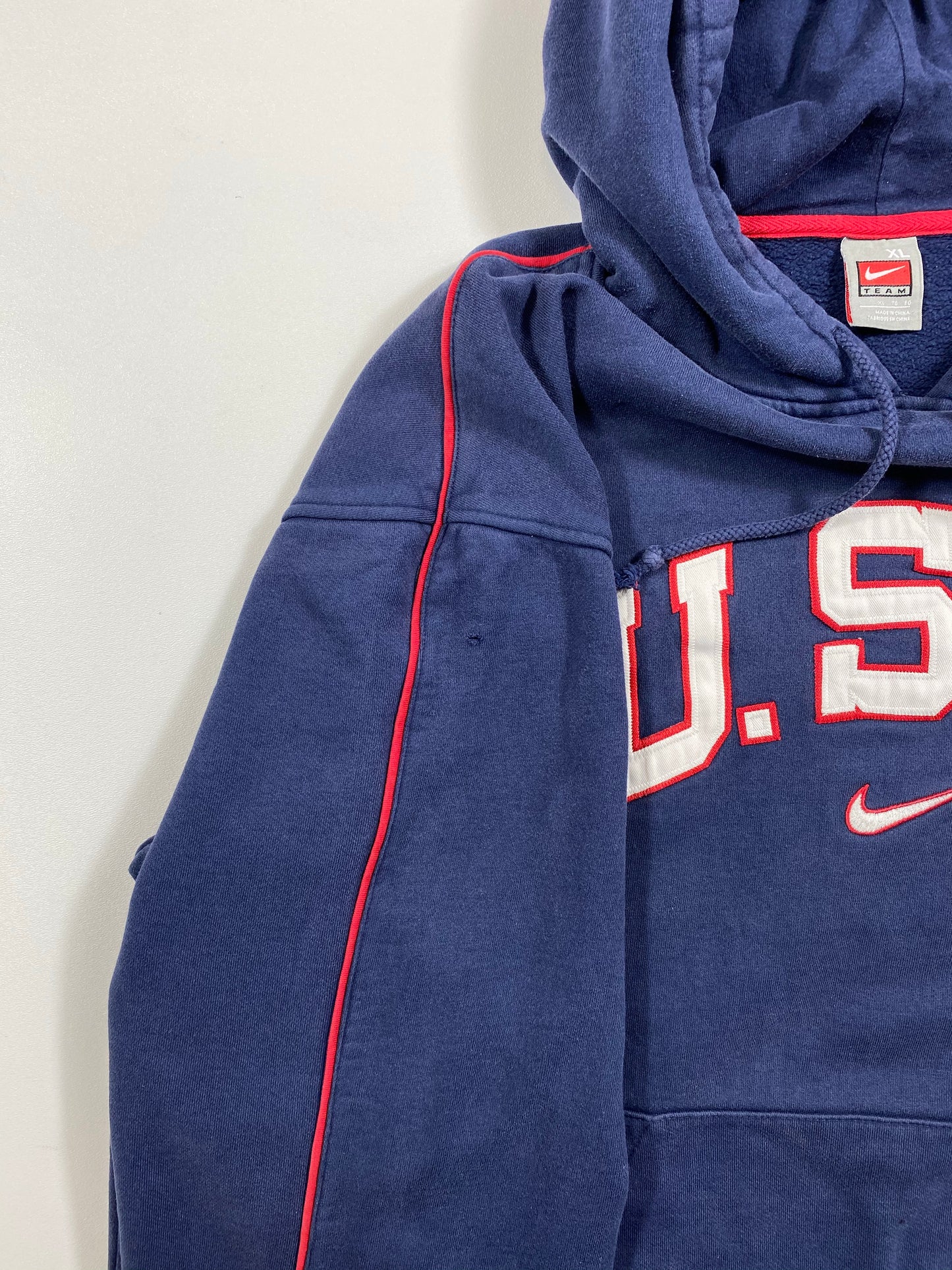 Vintage NIKE USA Basketball Size XL Sweat-Shirt / 5216