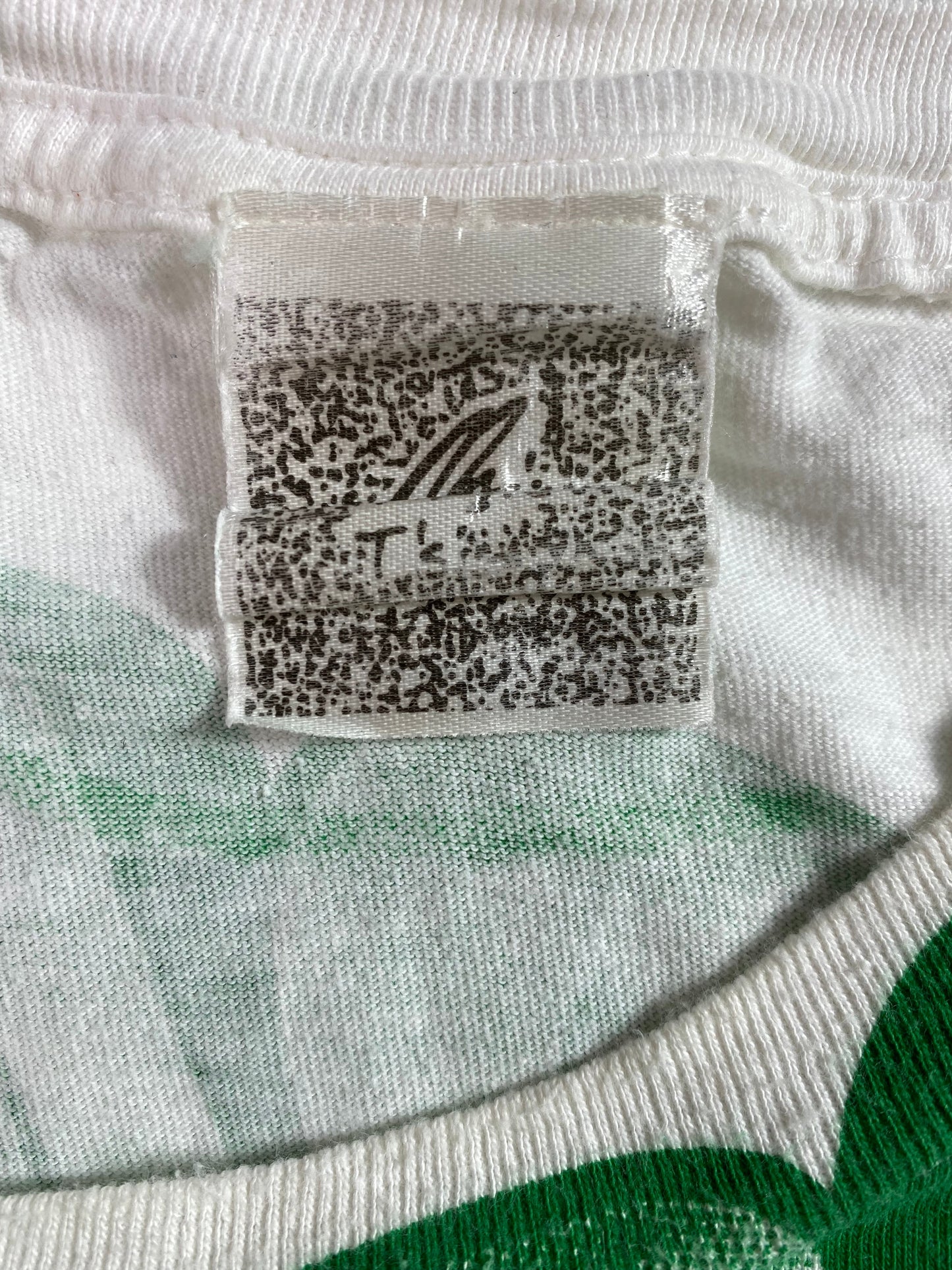 90's BOSTON CELTICS Size XL Vintage NBA T-Shirt / E3052T