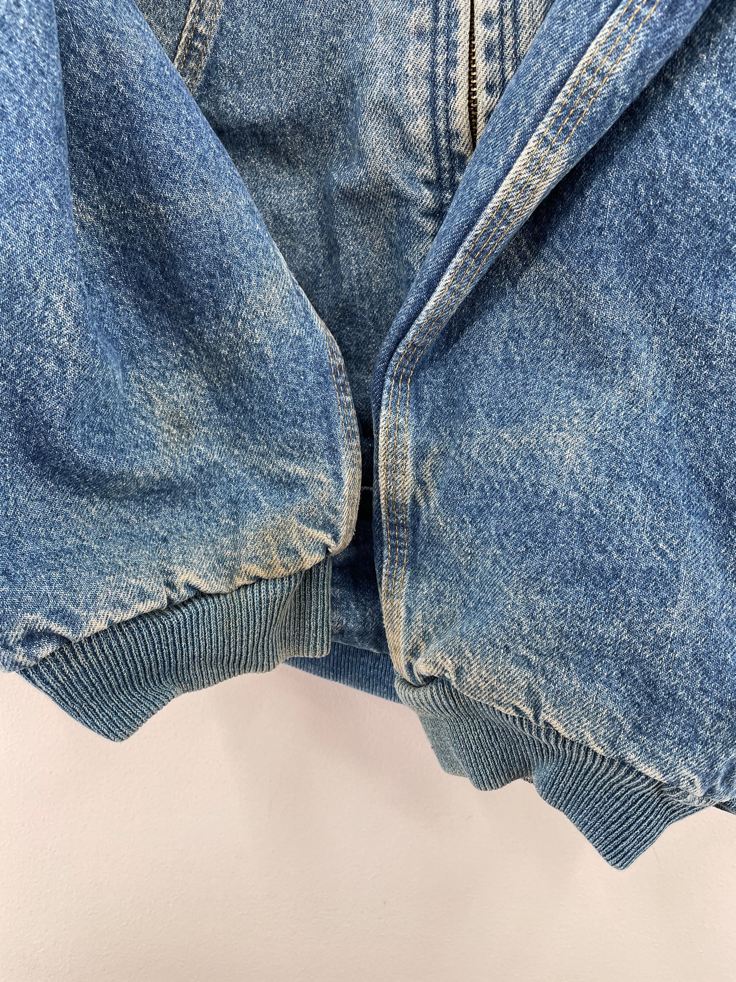 Vintage CARHARTT Size M Hoodie Denim Jacket / A7300