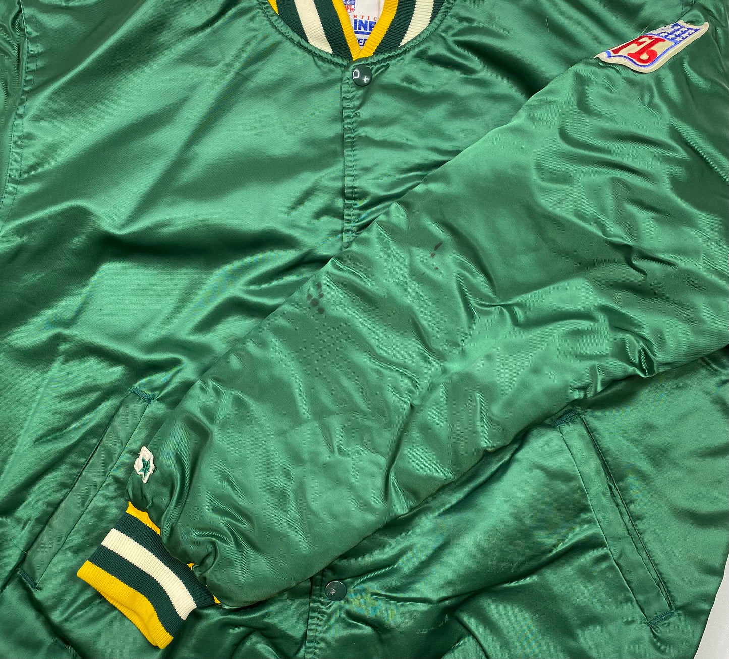 90's Starter x Packers Made in USA Vintage NFL Padded Nylon Jacket / 5031
