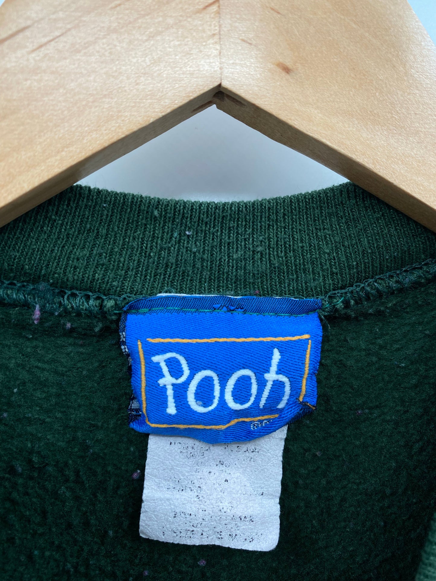 00' DISNEY WINNIE THE POOH Size Approx.XL Vintage Sweat-shirt / A6757
