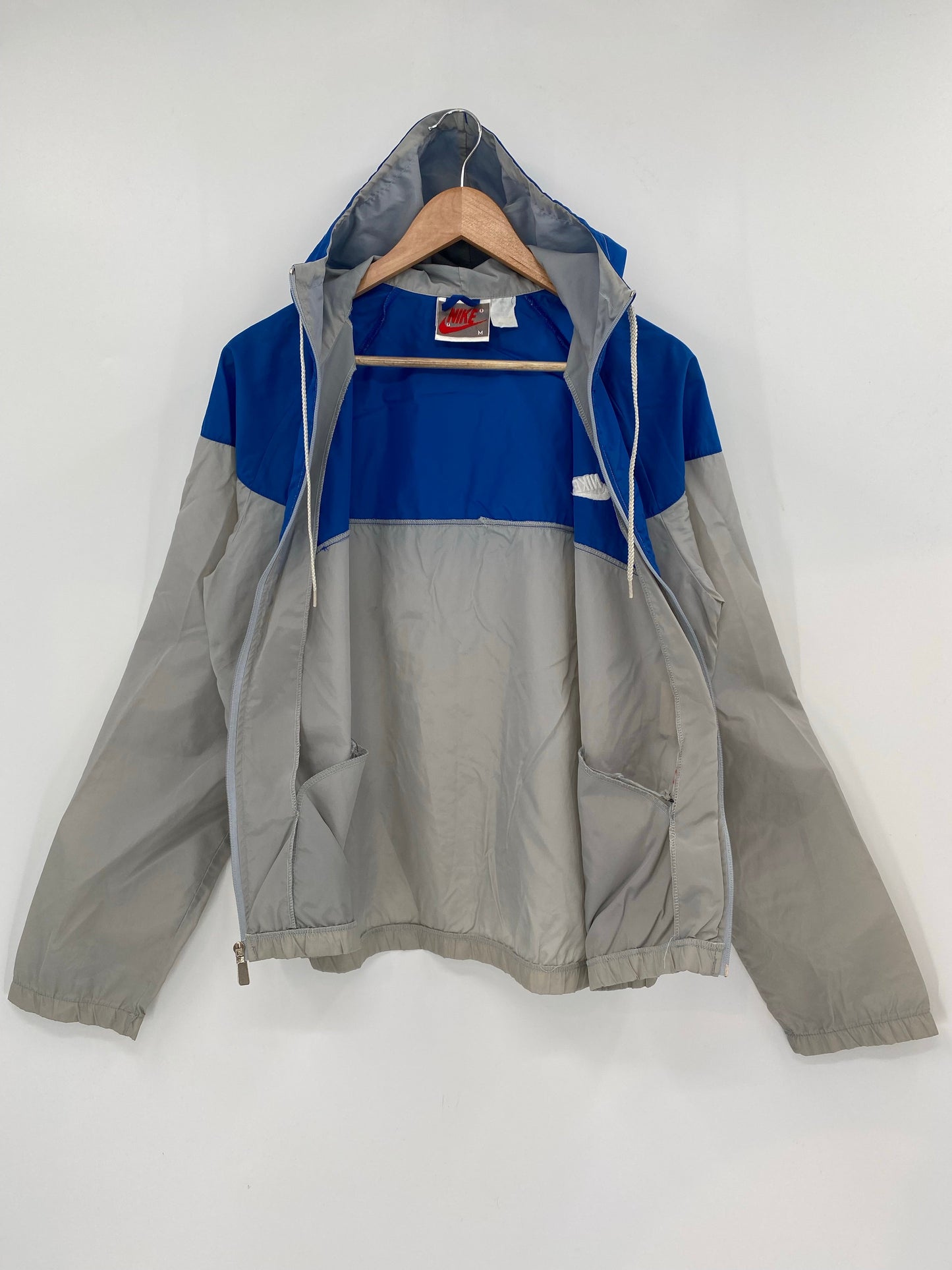.90's NIKE SILVER TAG Size M Nylon Jacket / A7652