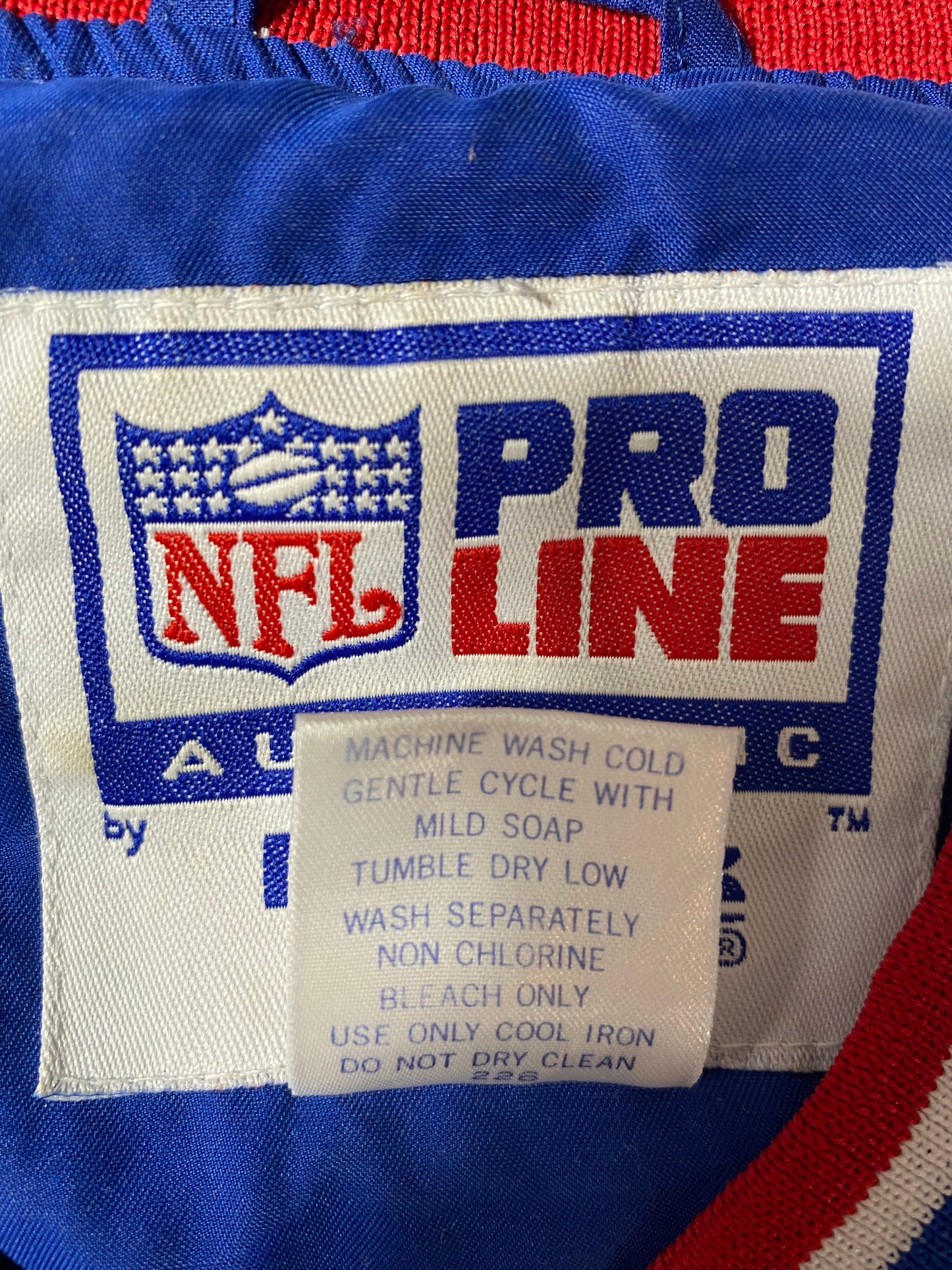 Vintage REEBOK BILLS Size L NFL Nylon Jacket  / K4725