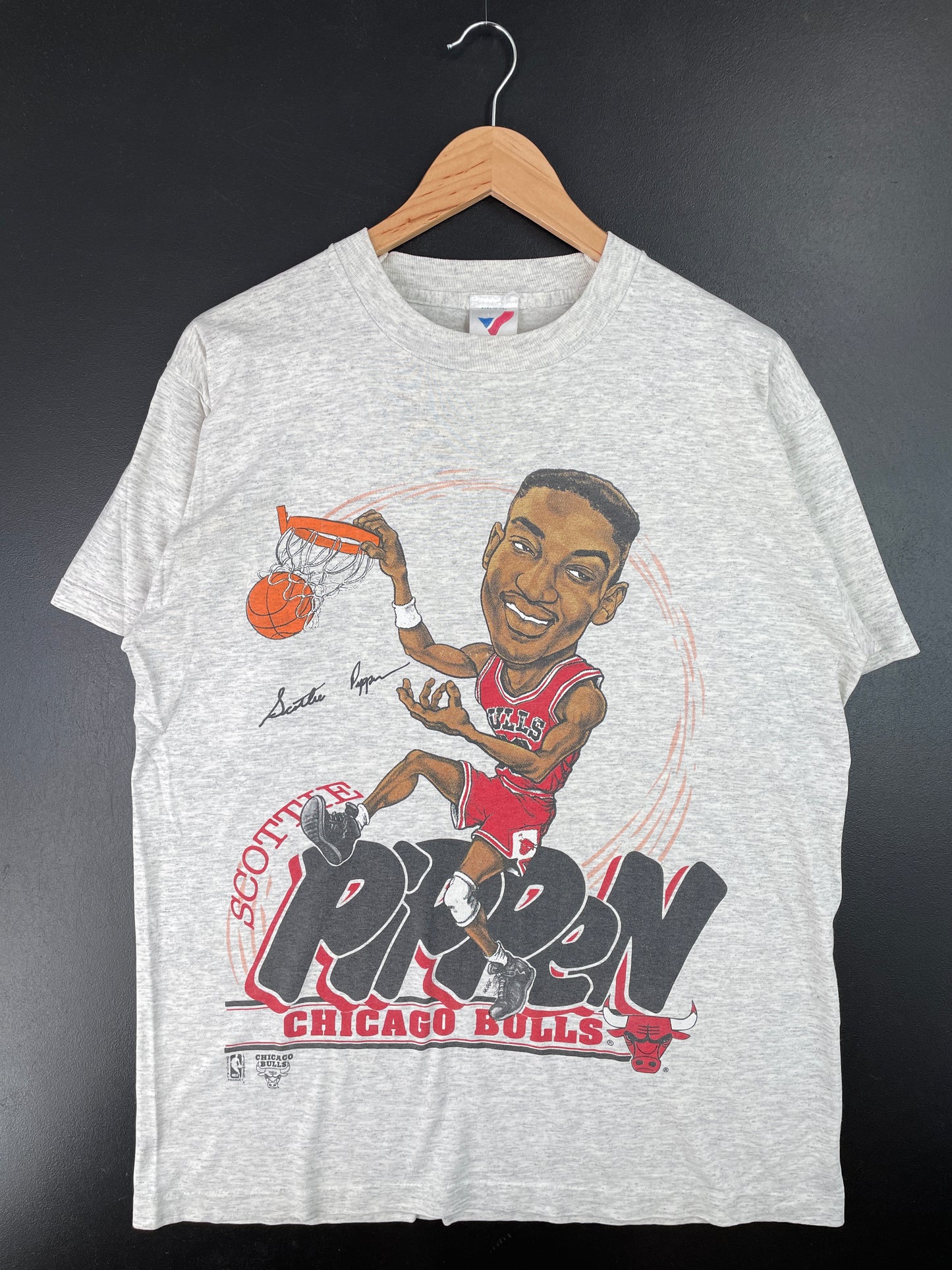 90's CHICAGO BULLS SCOTTIE PIPPEN Made in USA Size L Vintage NBA T-Shirt / A6793