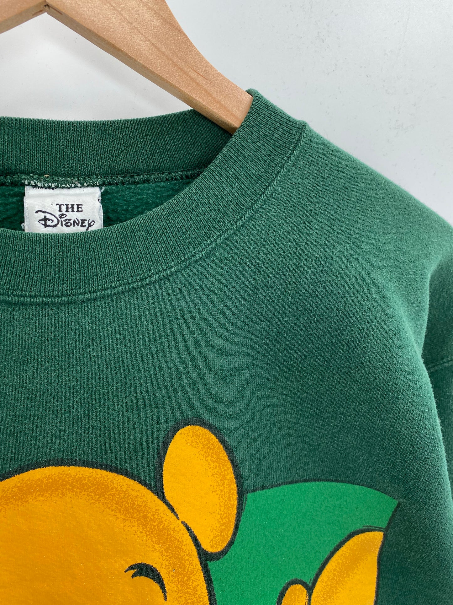00' DISNEY POOH Made in USA Size S-M Vintage Sweat-shirt / K7541