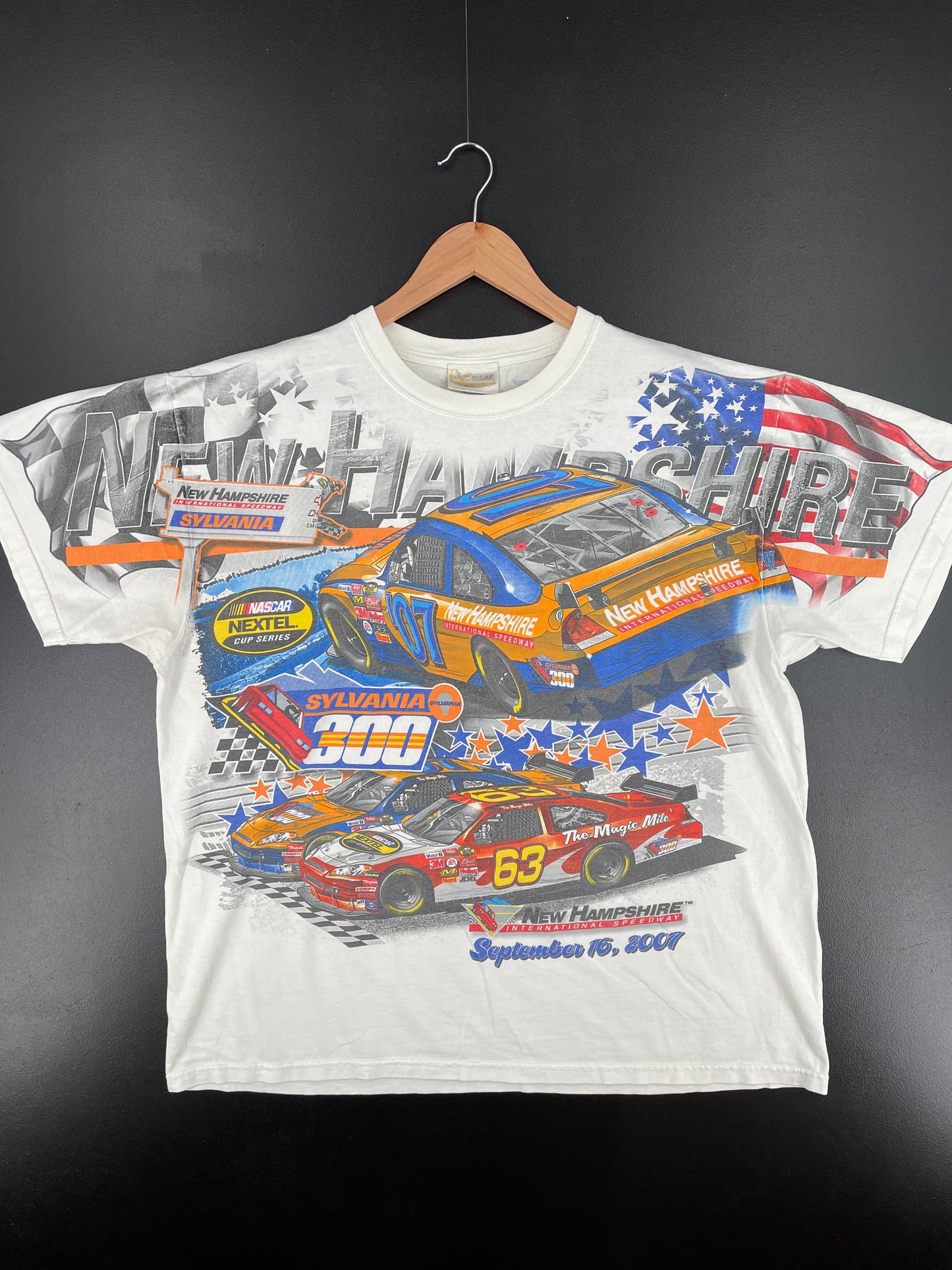 2007 NASCAR NEW HAMPSHIRE Size XL Vintage Racing T-Shirt / A2111
