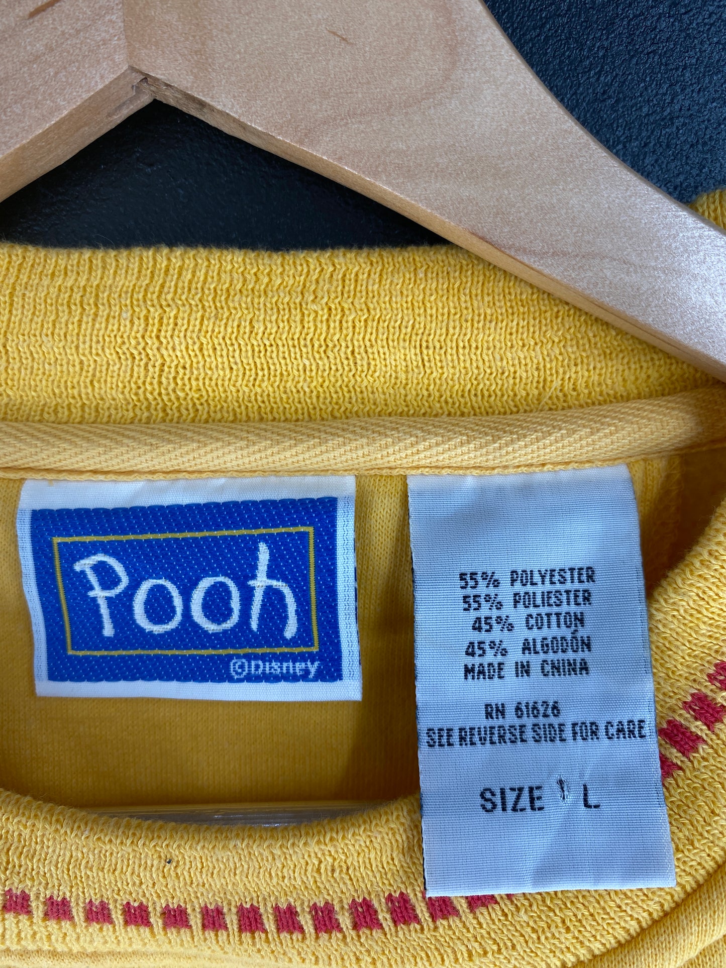 00' DISNEY WINNIE THE POOH Size L Vintage Sweat-shirt / A5294