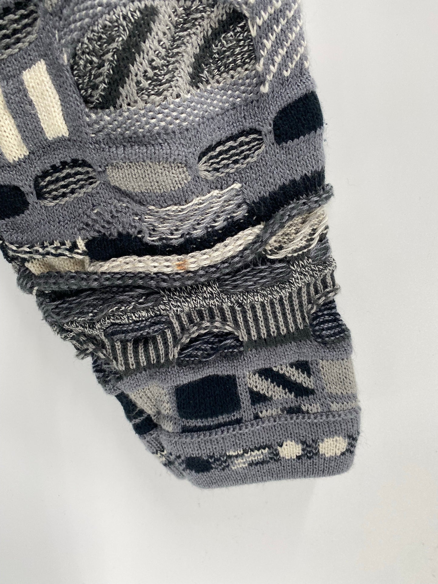 Vintage 3D COOGI- Style Made in USA Size L Knit Sweater / A7058