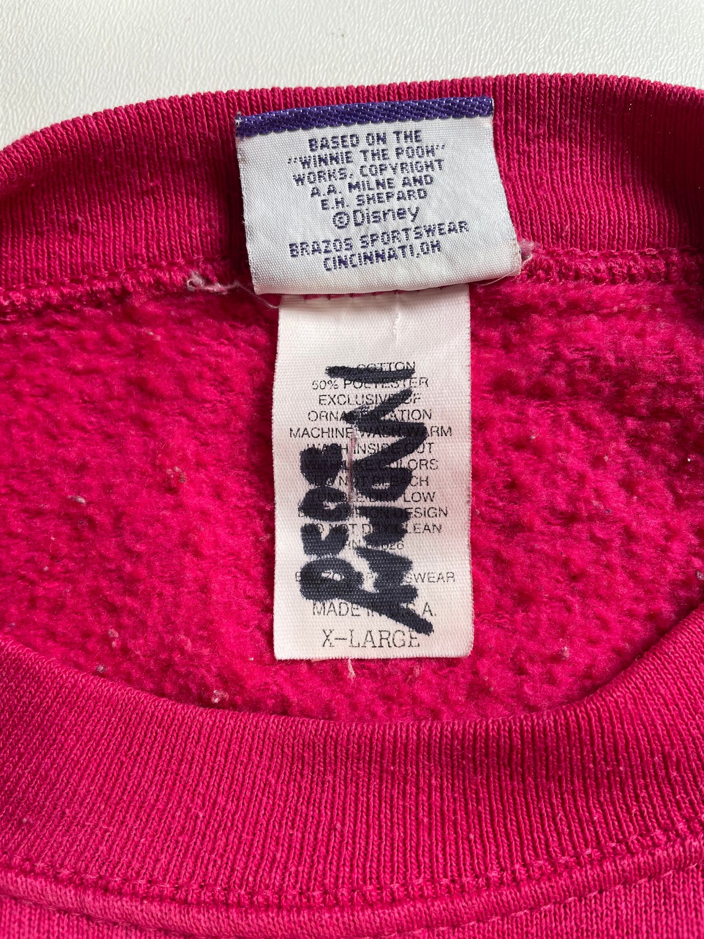 00’ DISNEY WINNE THE POOH POOH Made in USA Size XL Vintage Sweat-Shirt / E1985S