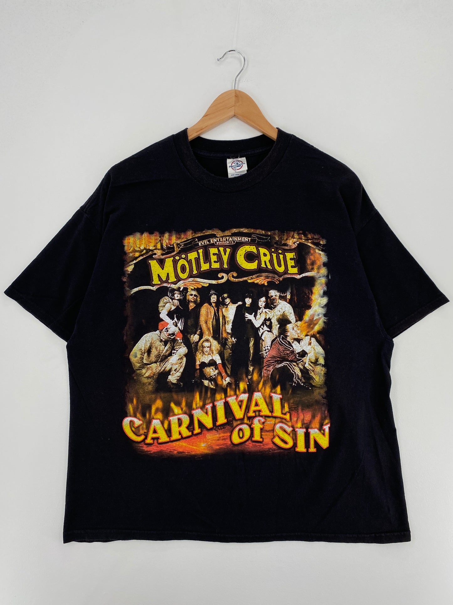 2005 MOTLEY CRUE Size XL Vintage Music T-Shirt / A5042