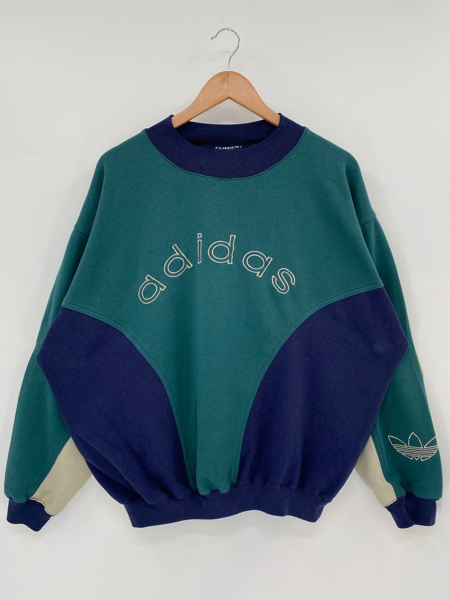 90’s ADIDAS Size L Vintage Sweat-shirt / K6657